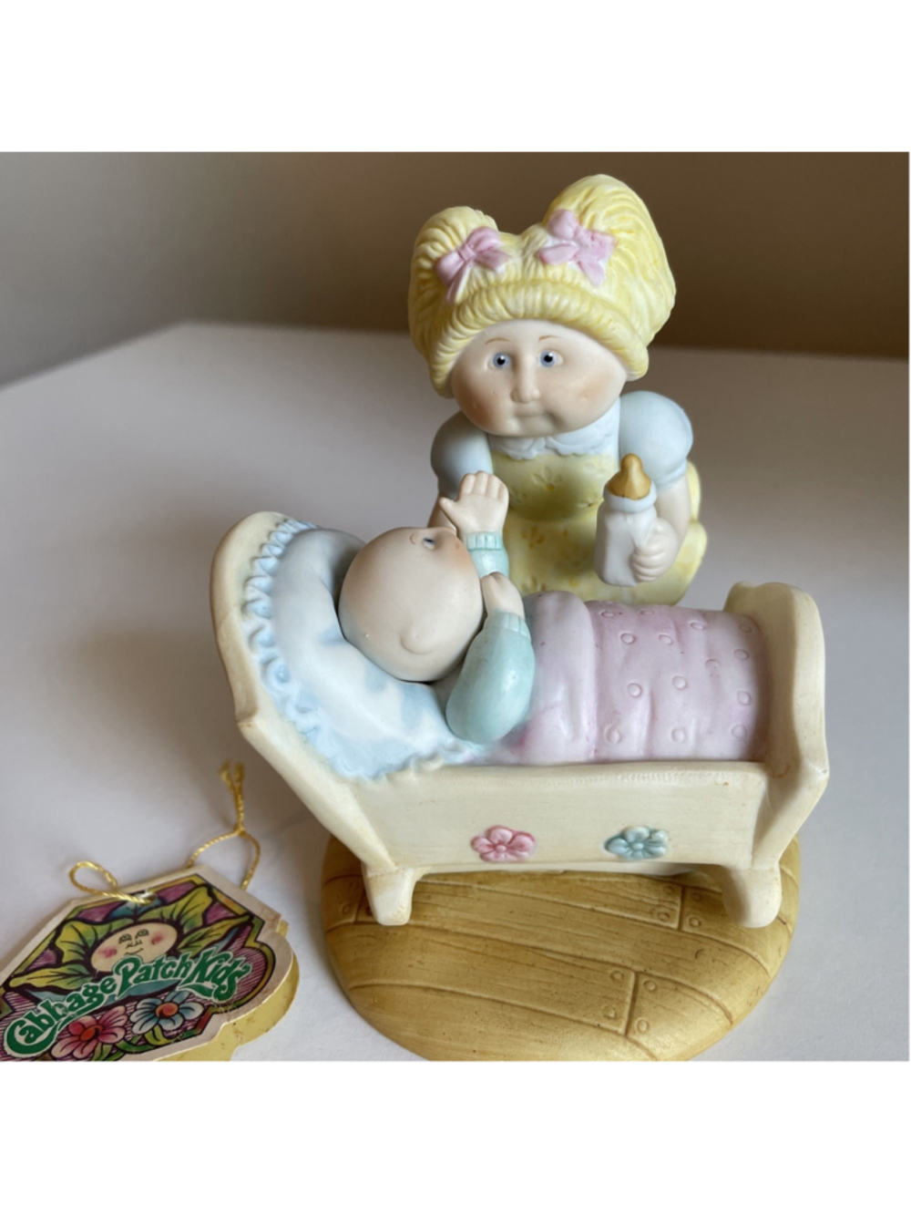 1984 Cabbage Patch Kids Baby in Cradle Special Thoughts Special People Figurine